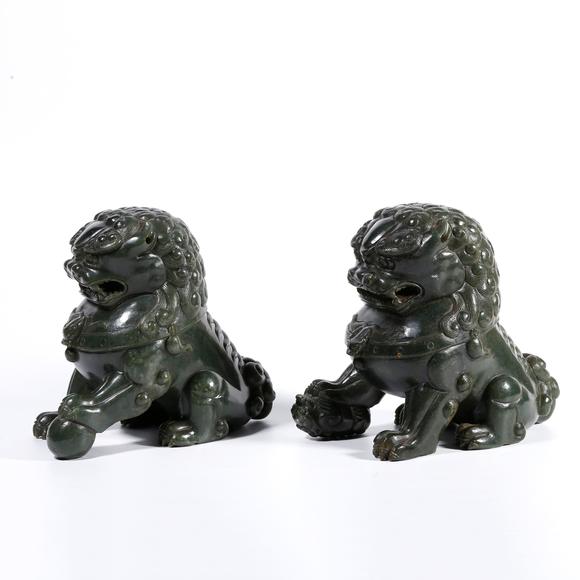 千葉大和和田碧玉雕獅形擺件（一對）