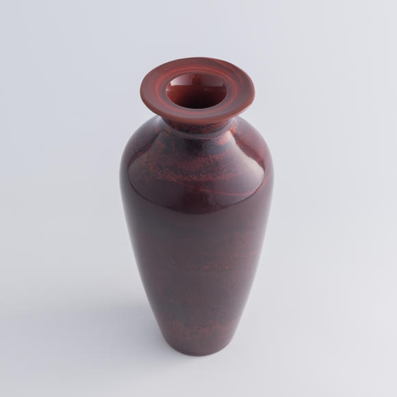 Oakridge Auction Gallery十九世紀(jì) 料器瓶  A Chinese glass vase