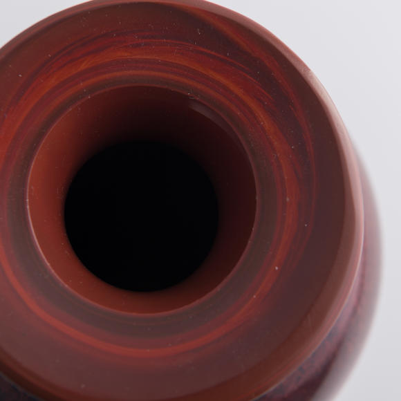 Oakridge Auction Gallery十九世紀(jì) 料器瓶  A Chinese glass vase