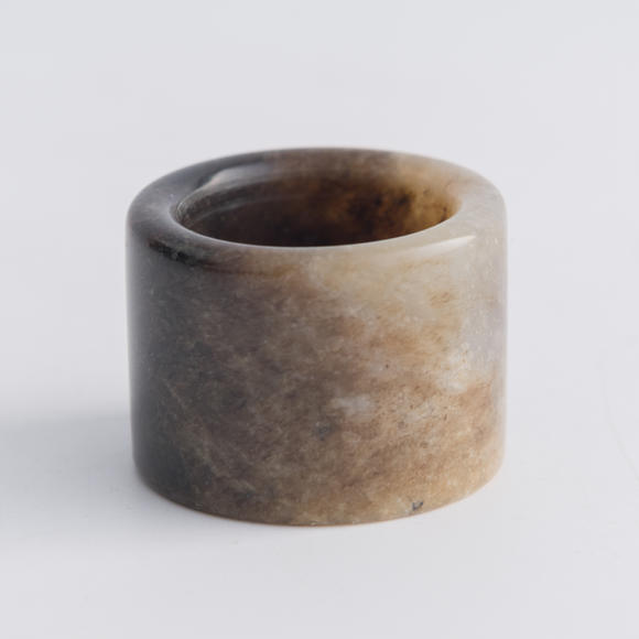Oakridge Auction Gallery清代 玉扳指三個(gè)  Three Chinese jade archer's rings