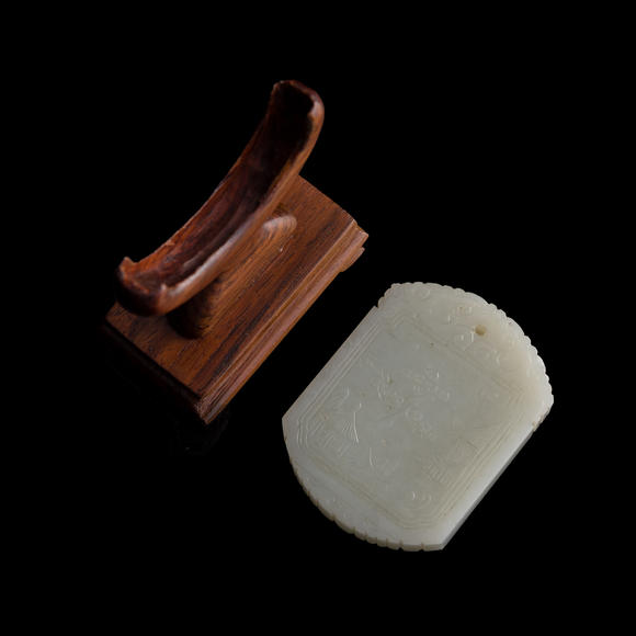 Oakridge Auction Gallery十八世紀(jì)晚/十九世紀(jì)早 白玉山水詩文牌(附木座）  A Chinese carved white jade 'landscape' and 'inscription' plaque