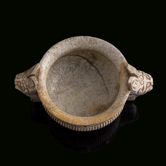 Oakridge Auction Gallery明代 火燒玉簋式爐  A Chinese heat-altered jade gui-form censer