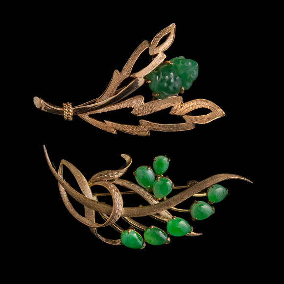 Oakridge Auction Gallery金屬鑲翡翠胸針兩件  Two Chinese jadeite-set metal brooches