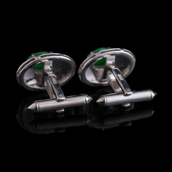 Oakridge Auction Gallery金屬鑲翡翠袖扣一對  A pair of Chinese jadeite-set white metal cufflinks