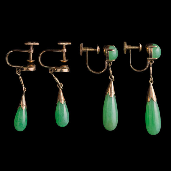 Oakridge Auction Gallery金屬鑲翡翠耳墜兩對(duì)  Two pairs of Chinese jadeite-set metal earrings