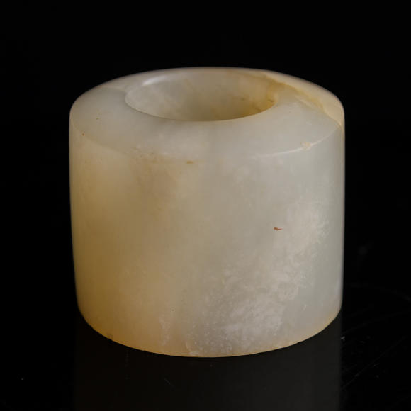 Oakridge Auction Gallery十九世紀 白玉扳指  A Chinese white jade archer’s ring