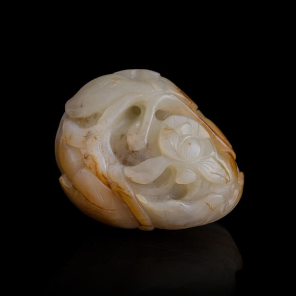 Oakridge Auction Gallery十九世紀 白玉荷塘清趣掛墜  A Chinese white jade 'lotus pond' pendant