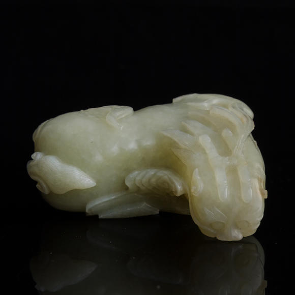 Oakridge Auction Gallery玉貔貅  A Chinese jade carving of Pixiu