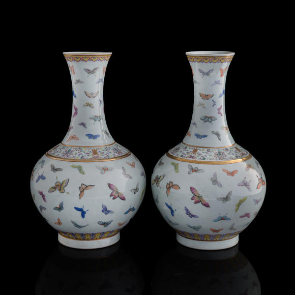 Oakridge Auction Gallery清光緒 粉彩百蝶賞瓶一對  A pair of Chinese famille rose 'hundred butterflies' shang vases