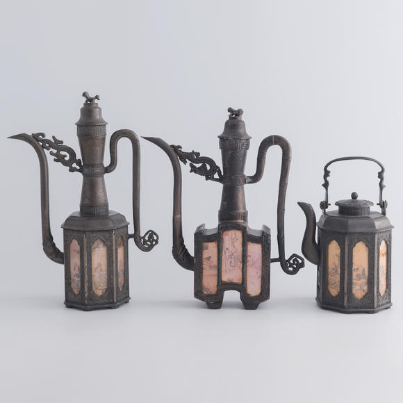 Oakridge Auction Gallery清代/民國(guó) 錫壺三把  Three Chinese pewter teapots