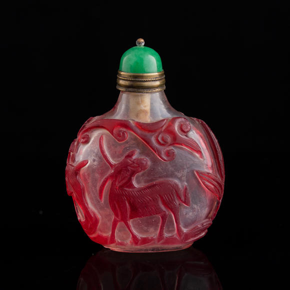 Oakridge Auction Gallery十九世紀或更晚 料器鼻煙壺兩隻  Two Chinese overlay glass snuff bottles