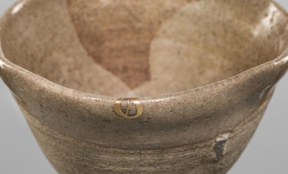 Galerie Zacke? A SUPERB KARATSU WARE CHAWAN (TEA BOWL) NAMED ‘WABI NO SATO’