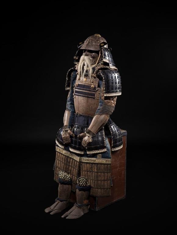Galerie ZackeMYOCHIN: AN OKEGAWA NIMAI-DO GUSOKU (TWO-PIECE CUIRASS ARMOR) AND SUJIBACHI KABUTO, WITH NKBKHK TOKUBETSU KICHO (ESPECIALLY IMPORTANT) SHIRYO CERTIFICATE