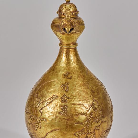 日本東勝明以前 金制 契丹人物狩獵圖 鳳首執(zhí)壺