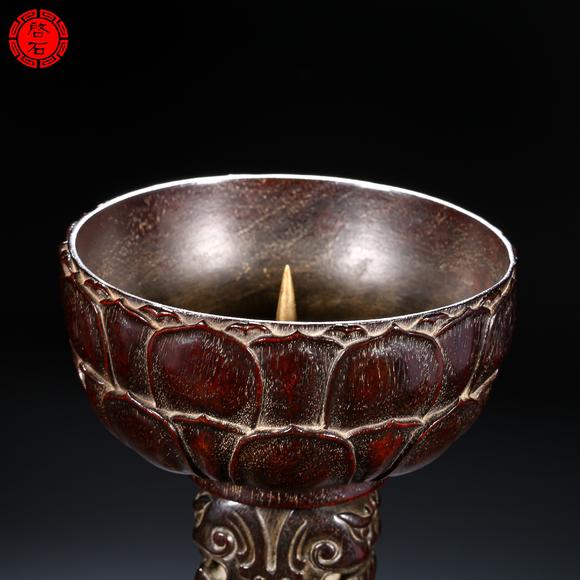 北京啟石清中期 瑞獸座饕餮柱蓮花口燭臺