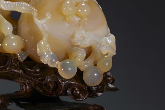 吉本株式會(huì)社清代，瑪瑙花卉鼻煙壺