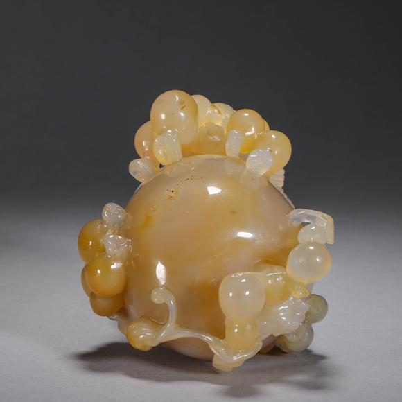 吉本株式會(huì)社清代，瑪瑙花卉鼻煙壺