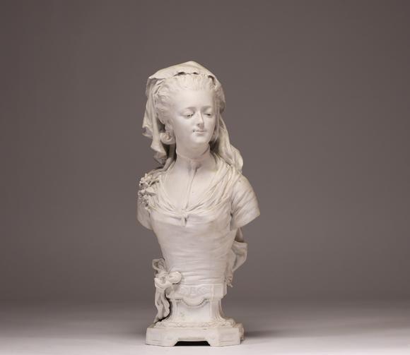 Goldfield Auction sarlsMaurice De Gheest (XIXe–XXe), buste de jeune fille en biscuit
Sculpture en biscuit représentant une jeune fille voilée au traitement délicat des dra