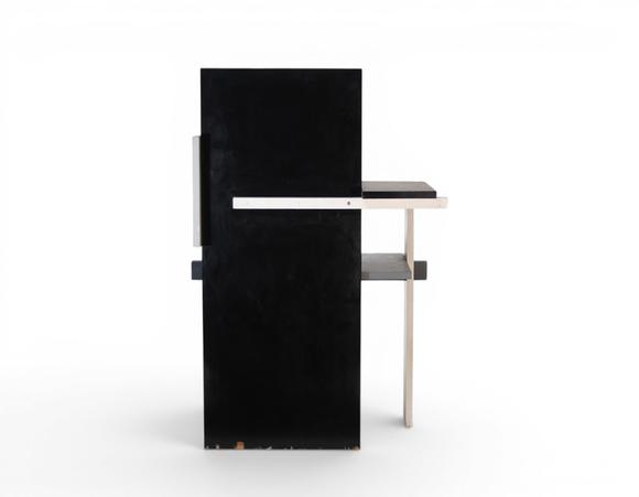 Goldfield Auction sarlsGERRIT THOMAS RIETVELD (1888-1964), chaise ? Berlin ?, modèle créé en 1923, structure en bois peint noir, blanc et gris à composition géométrique asym