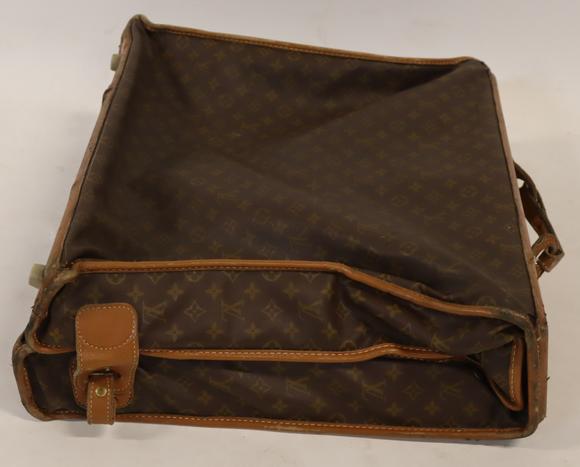 Clarke Auction GalleryCOUTURE. Vintage Louis Vuitton Garment Bag.