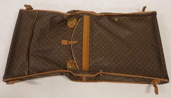 Clarke Auction GalleryCOUTURE. Vintage Louis Vuitton Garment Bag.