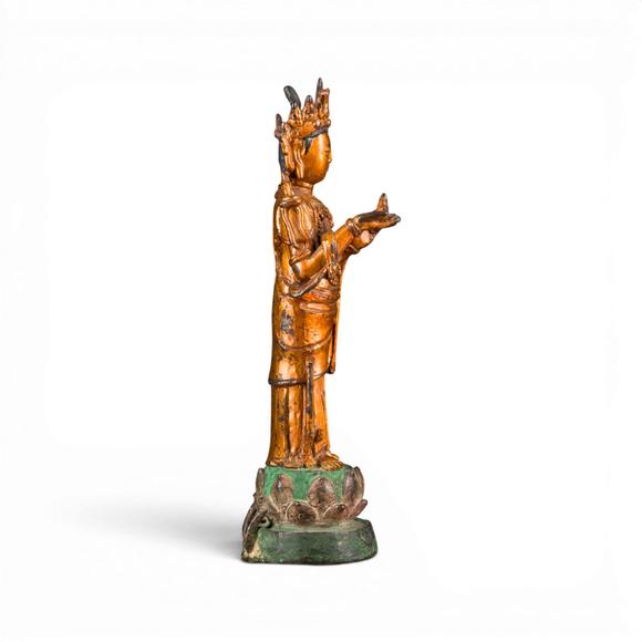 Hargesheimer Kunstauktionen DüsseldorfEINE VERGOLDETE BRONZEFIGUR DER WEIDENZWEIG-GUANYIN