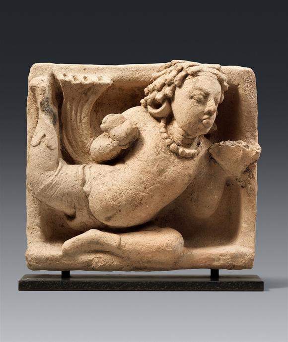 Kunsthaus Lempertz KGA rare Gupta terracotta relief tile with a vidyadhara. Eastern India. 5/6th century
