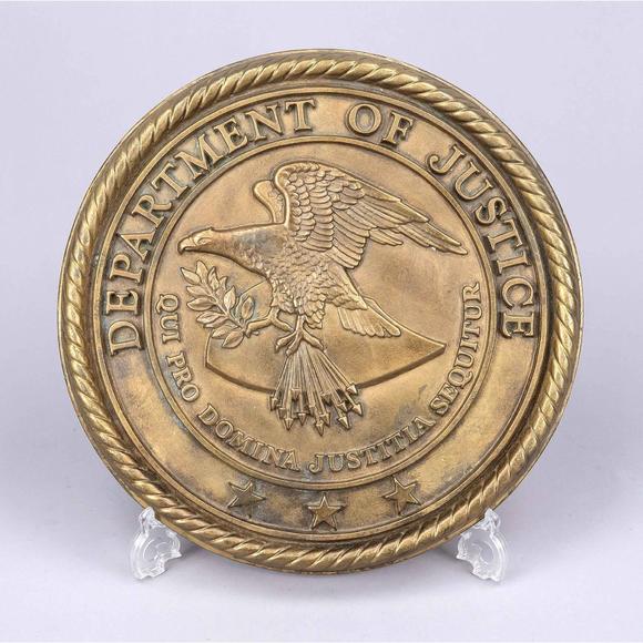 Historia AuktionshausWall plaque “Department of Justice,