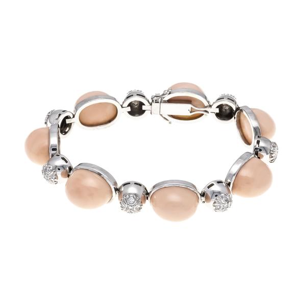 Historia AuktionshausCoral and diamond bracelet WG 750/0