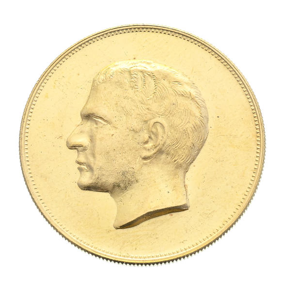 Piguet - H?tel des VentesRoyaume d'Iran,  Les 2.500 ans de l'Empire Perse , médaille commémorative en or, 1350SH/1971, diam. 3,7 cm, 37,5 g.