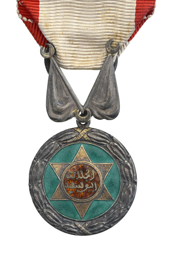 Piguet - H?tel des VentesRoyaume du Maroc, lot de 3 décorations