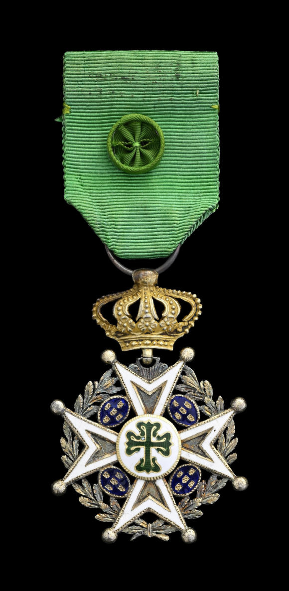 Piguet - H?tel des VentesPortugal, Ordre de Saint-Beno?t d'Aviz, croix d'Officier en vermeil, or (centres) et émail, modèle militaire, diam. 4 cm