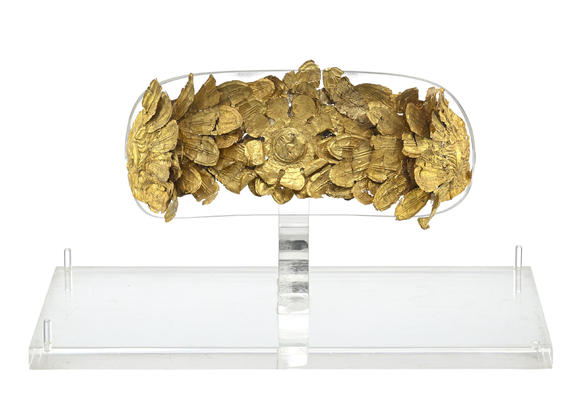 Piguet - H?tel des VentesCouronne frontale ou diadème en or, Etrurie (Italie centrale), IVe-IIIe s. av. J.-C.