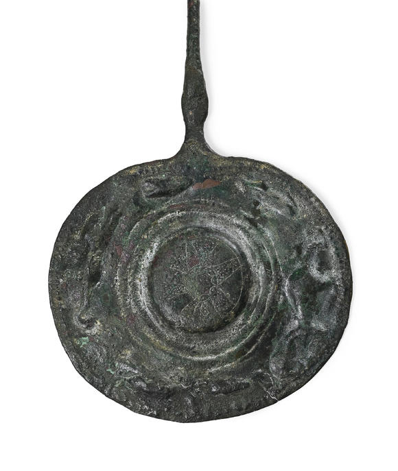 Piguet - H?tel des Ventesépingle à disque en bronze, Luristan, 1000-700 av. J.-C., long. 40,8 cm