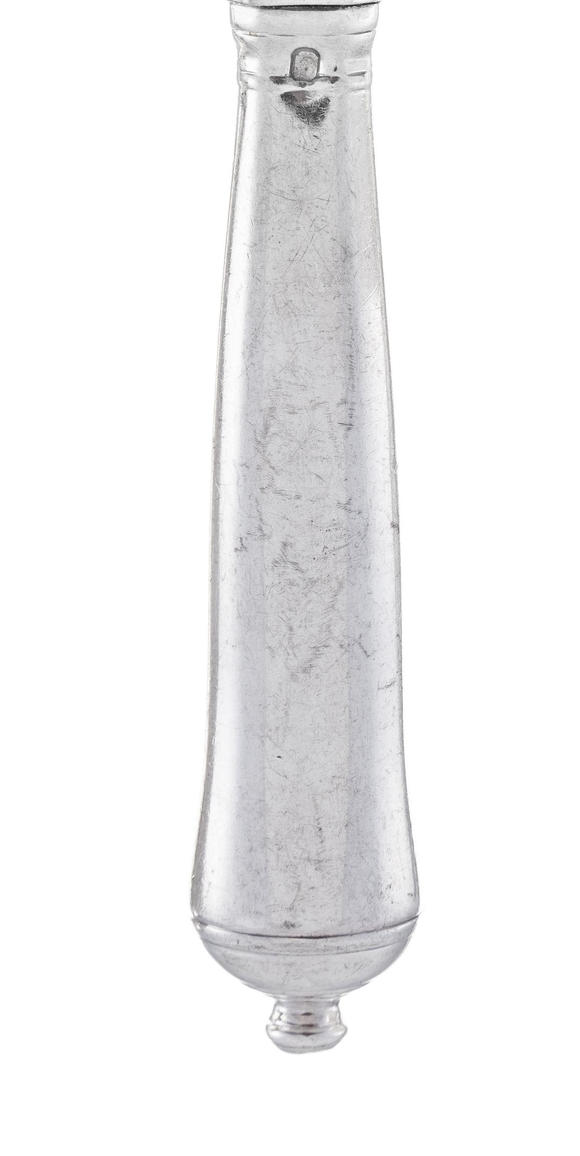 Piguet - H?tel des VentesPuiforcat. Ménagère en argent Minerve 1er titre, Paris, XXe s., modèle uniplat, 205 pièces
