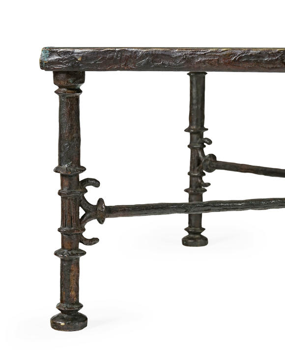 Piguet - H?tel des VentesDiego Giacometti (1902-1985),  Table Grecque , c. 1965, bronze patiné brun, plateau en verre, 45x111,8x81,5 cm