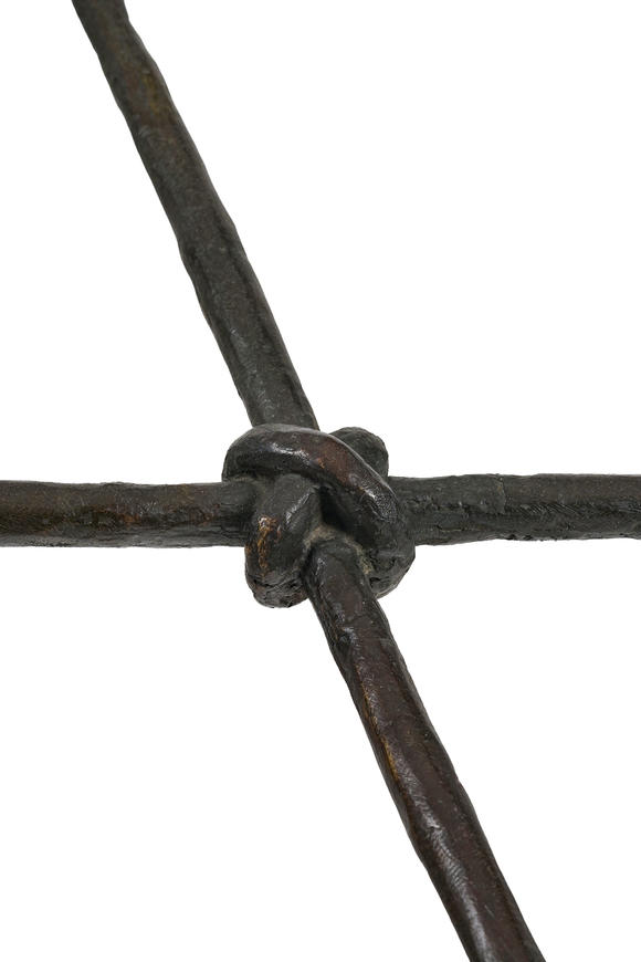 Piguet - H?tel des VentesDiego Giacometti (1902-1985),  Table Grecque , c. 1965, bronze patiné brun, plateau en verre, 45x111,8x81,5 cm