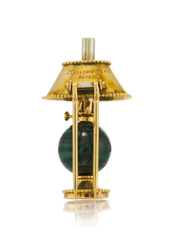 Piguet - H?tel des VentesMellerio, broche lampe à huile années 1940-50 2 ors 750 et bille de malachite