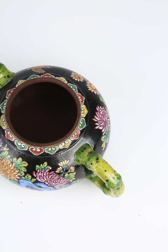 千美會(huì)紫砂胎畫(huà)琺瑯安居樂(lè)業(yè)紋竹節(jié)形執(zhí)壺