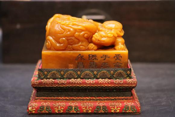 日本松町古美田黃四大神獸雕工，受命于天既壽永昌印章