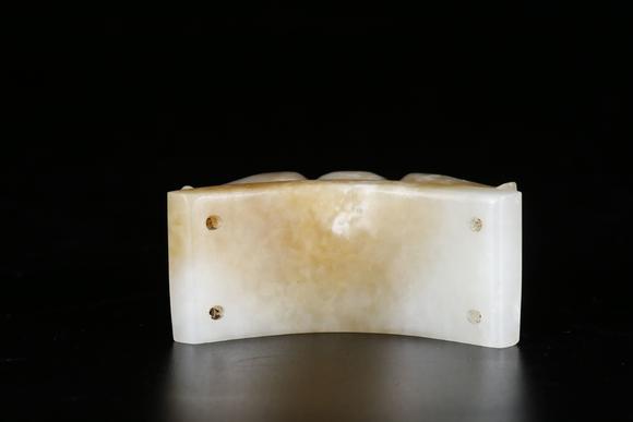 千美會(huì)和田玉雕獸面紋掛飾
