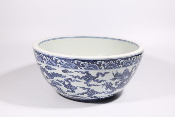 千美會(huì)青花雲(yún)龍紋缽式碗