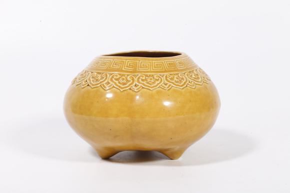 千美會(huì)黃釉三足水盂