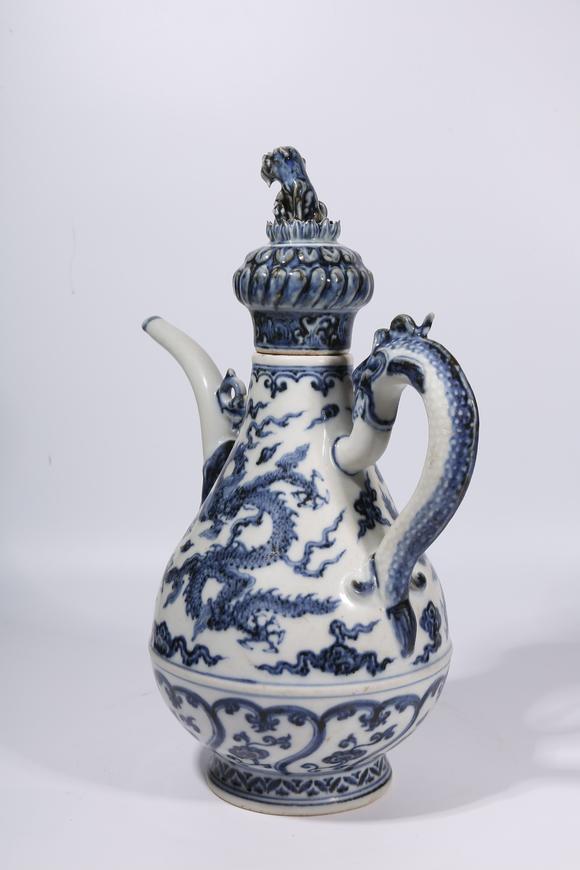 千美會青花雲(yún)龍紋龍柄獅鈕執(zhí)壺