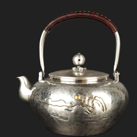 朱雀美術(shù)拍賣(mài)銀瓶