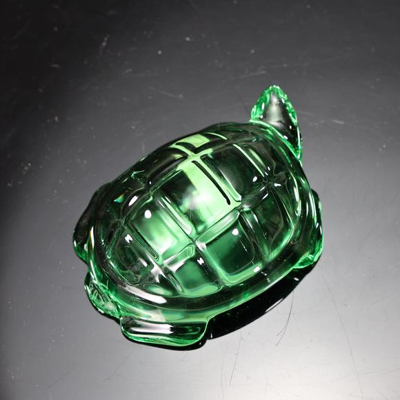 Karl s Collections IncBaccarat France Crystal Green Turtle Tortoise Figurine 