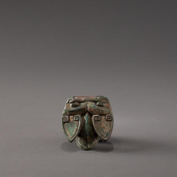 大阪美術(shù)商會(huì)戰(zhàn)國(guó) 青銅虎頭飾