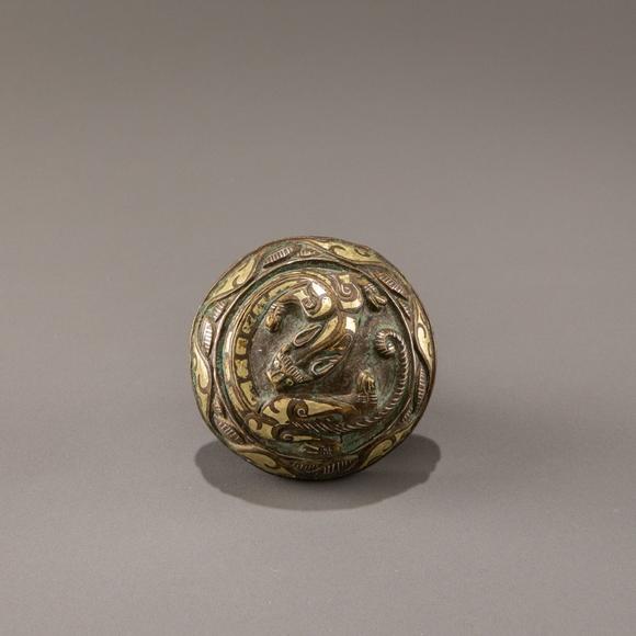 大阪美術(shù)商會漢 銅錯金螭龍鎮(zhèn)