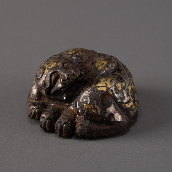 大阪美術(shù)商會(huì)戰(zhàn)國(guó) 銅錯(cuò)金銀虎鎮(zhèn)1對(duì)