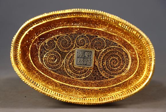 億品兆富株式會(huì)社（AALPZF）銅鎏金花絲鑲嵌和田玉佛像一尊